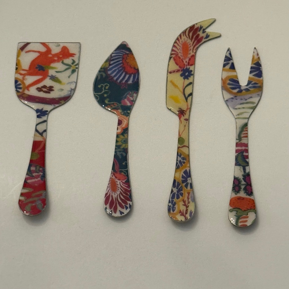 Tommy Bahama Cheese Knives Stainless Steel Botanical Tribal Design Set of 4